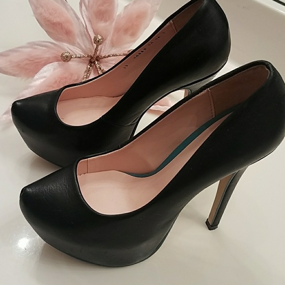 Hihg Heels - Picture 2 of 3